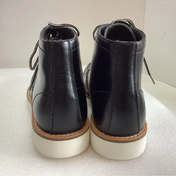 Steve Madden Men’s Black Boots NWOT
Size 8.5 - Picture 2 of 5